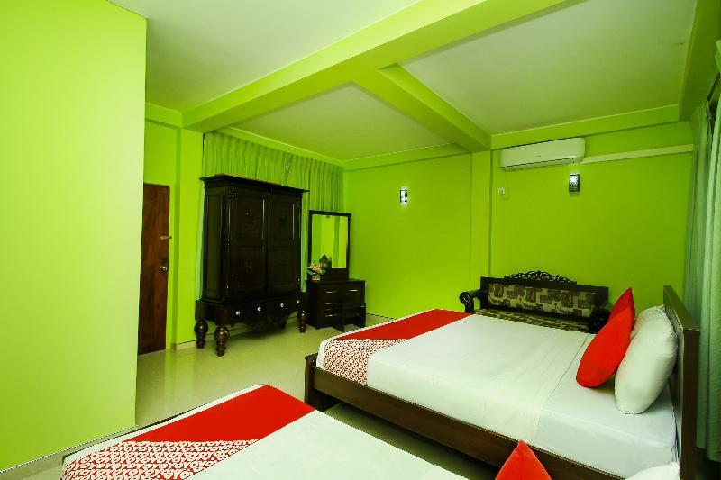 Oyo 347 Hotel Empryean Katunayaka Exterior foto